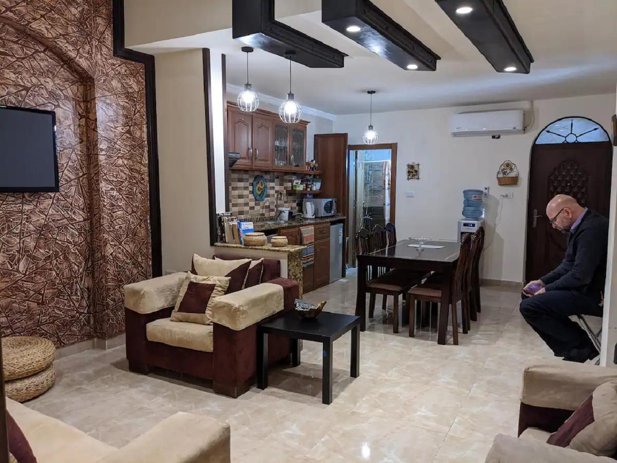 Khirfan Crown Houses -Downtown Amman Esterno foto