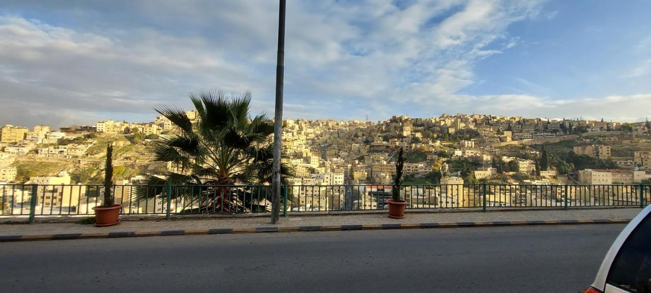 Khirfan Crown Houses -Downtown Amman Esterno foto